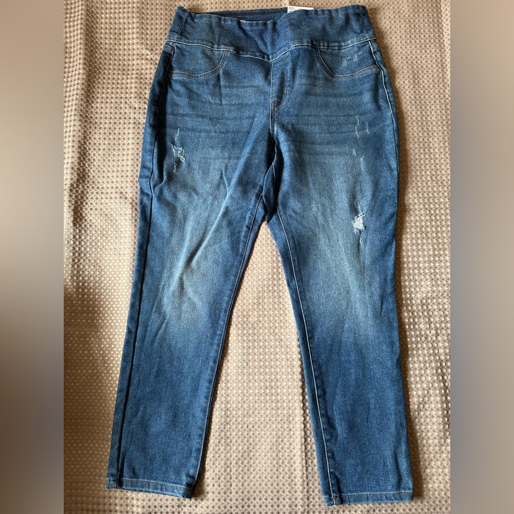 Sonoma Distressed denim jegging NWT 14 medium wash